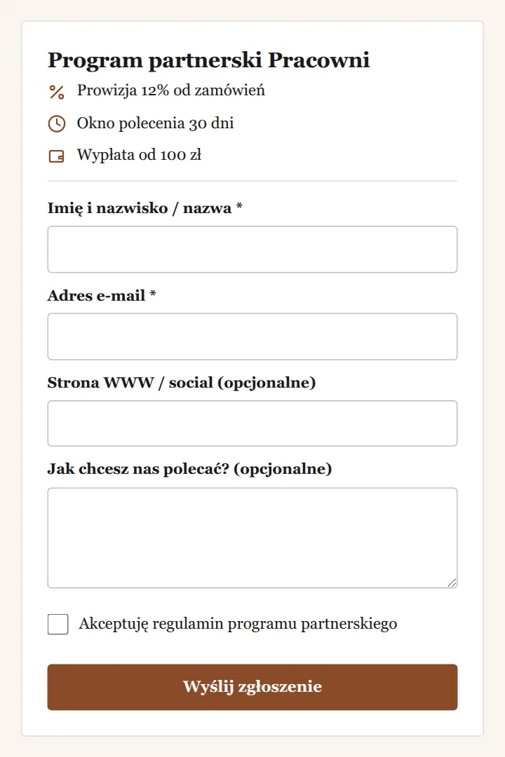 Formularz w szeryfowym foncie szablonu sklepu ze świecami, z brązowym przyciskiem.