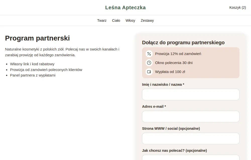 Strona programu partnerskiego sklepu z kosmetykami: tekst o programie i formularz zgłoszeniowy w stylu C z zielonym przyciskiem.